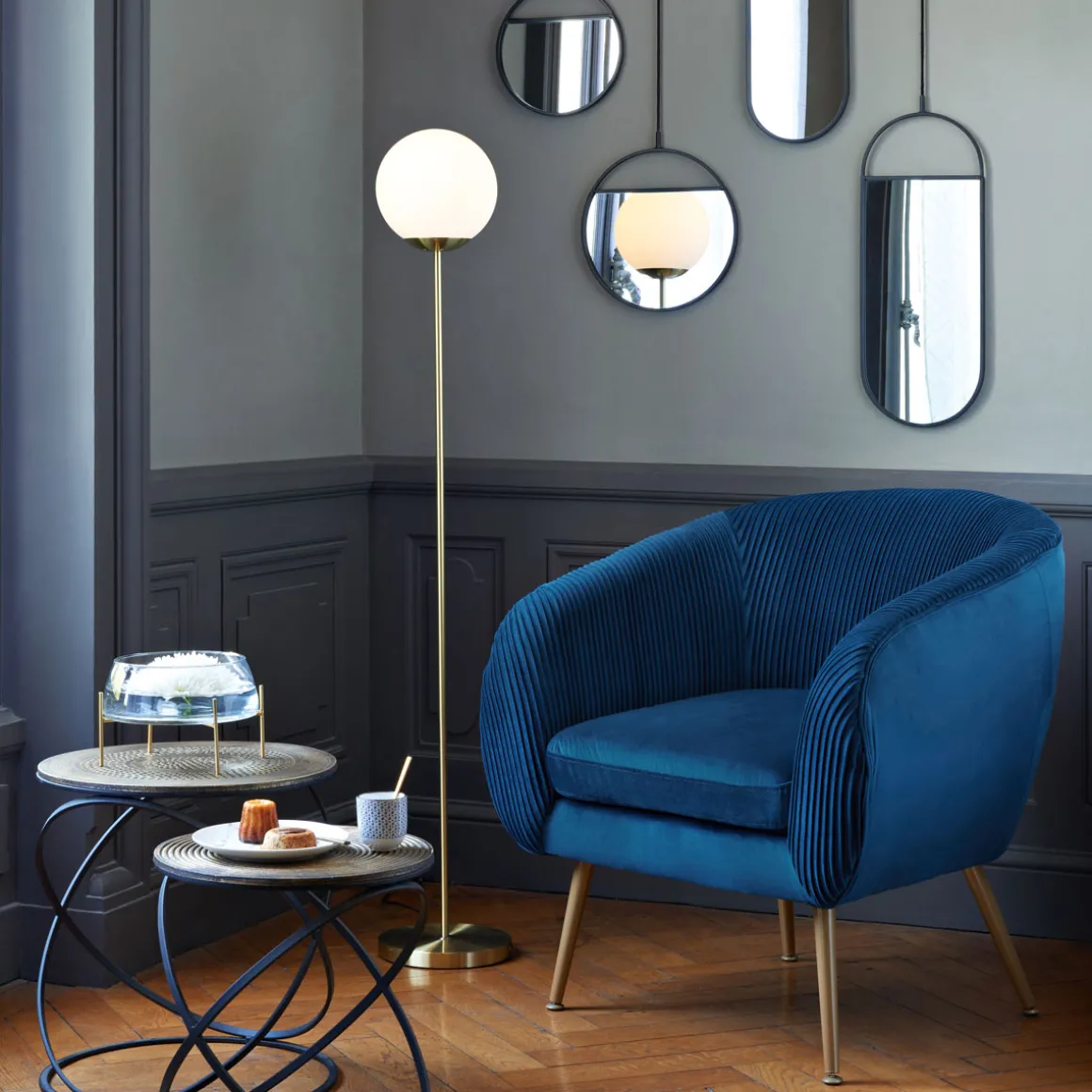 Butaca Solaro Slow Time Azul Oscuro De Terciopelo