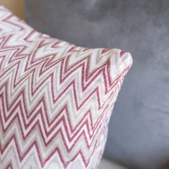 Cojín decorativo VEXUS burdeos y beige 50x50cm