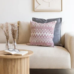 Cojín decorativo VEXUS burdeos y beige 50x50cm