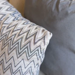 Cojín decorativo VEXUS gris y beige 50x50cm