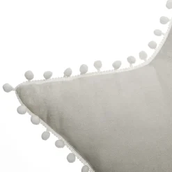 Cojín Estrella Gris C/Pompones 50x4x50Cm