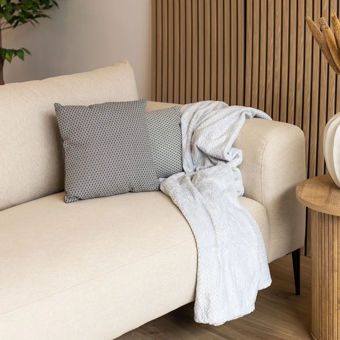 Cojín Otto Gris Decorado 38x38Cm