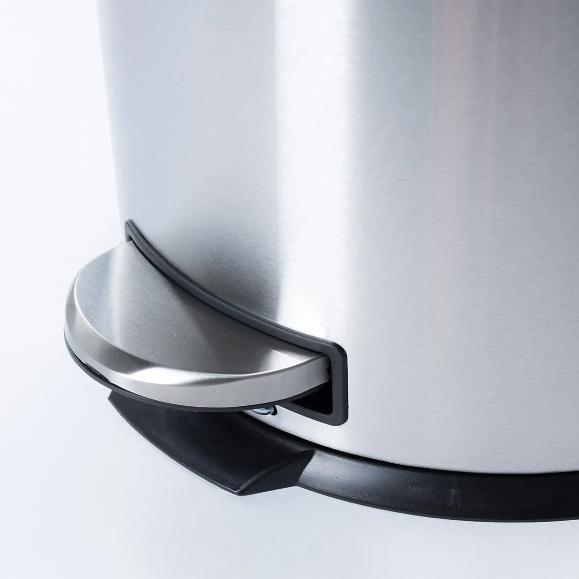 Cubo De Basura Plateado Soft Close 30L