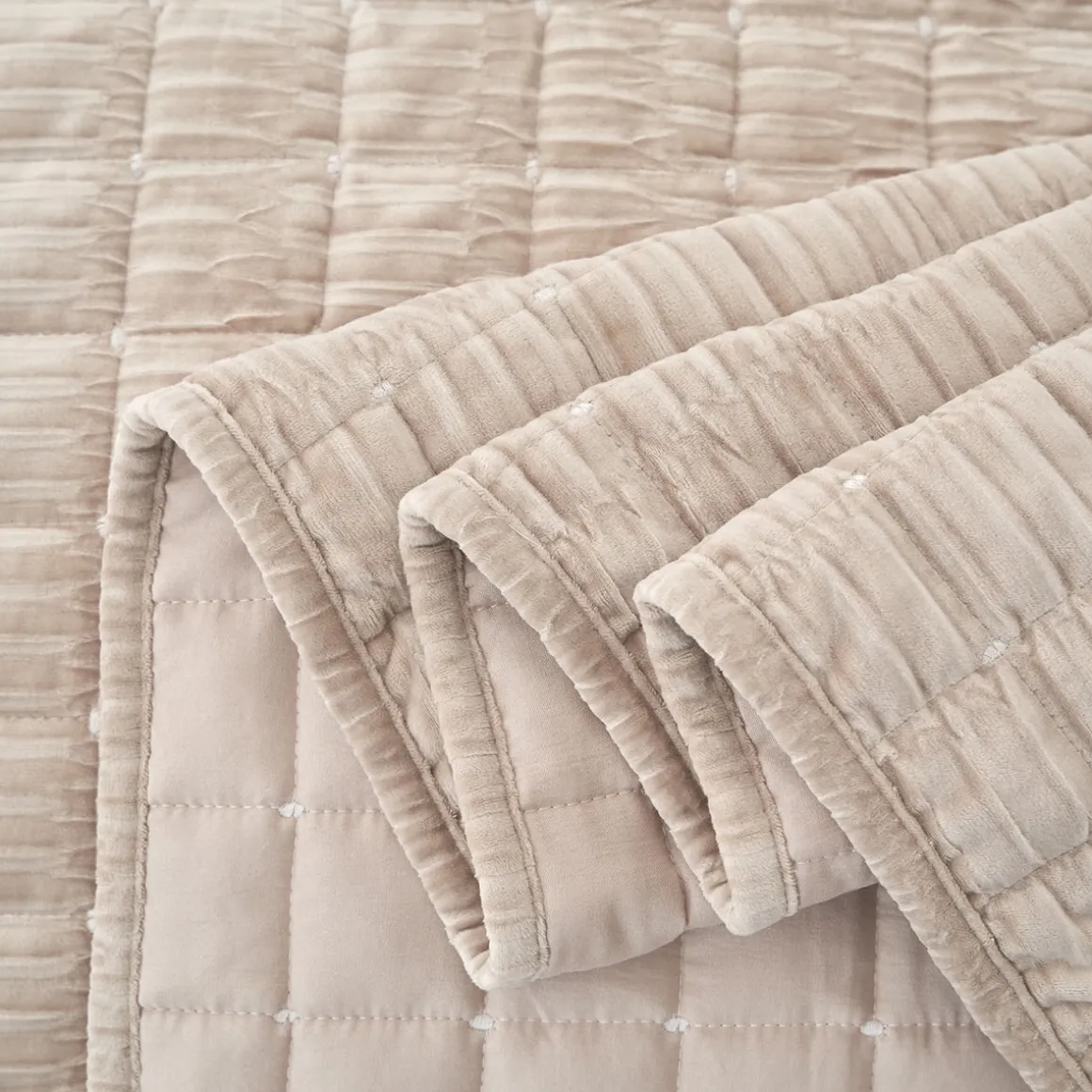 Edredón SEATTLE gris de terciopelo 240x260cm