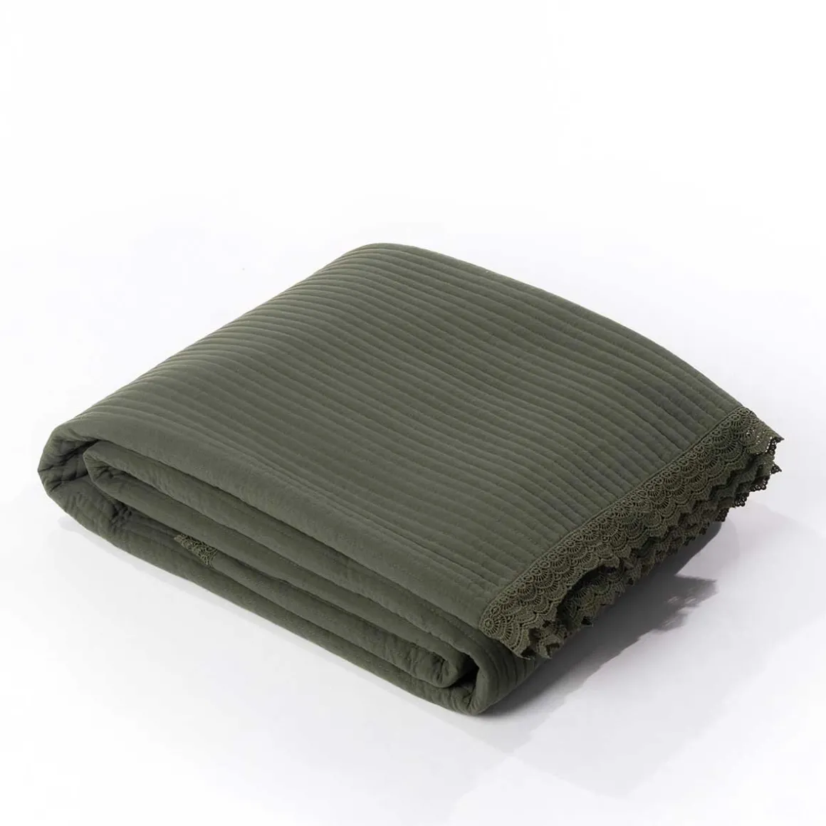 Edredón verde con volante de encaje 220x240cm