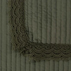 Edredón verde con volante de encaje 220x240cm