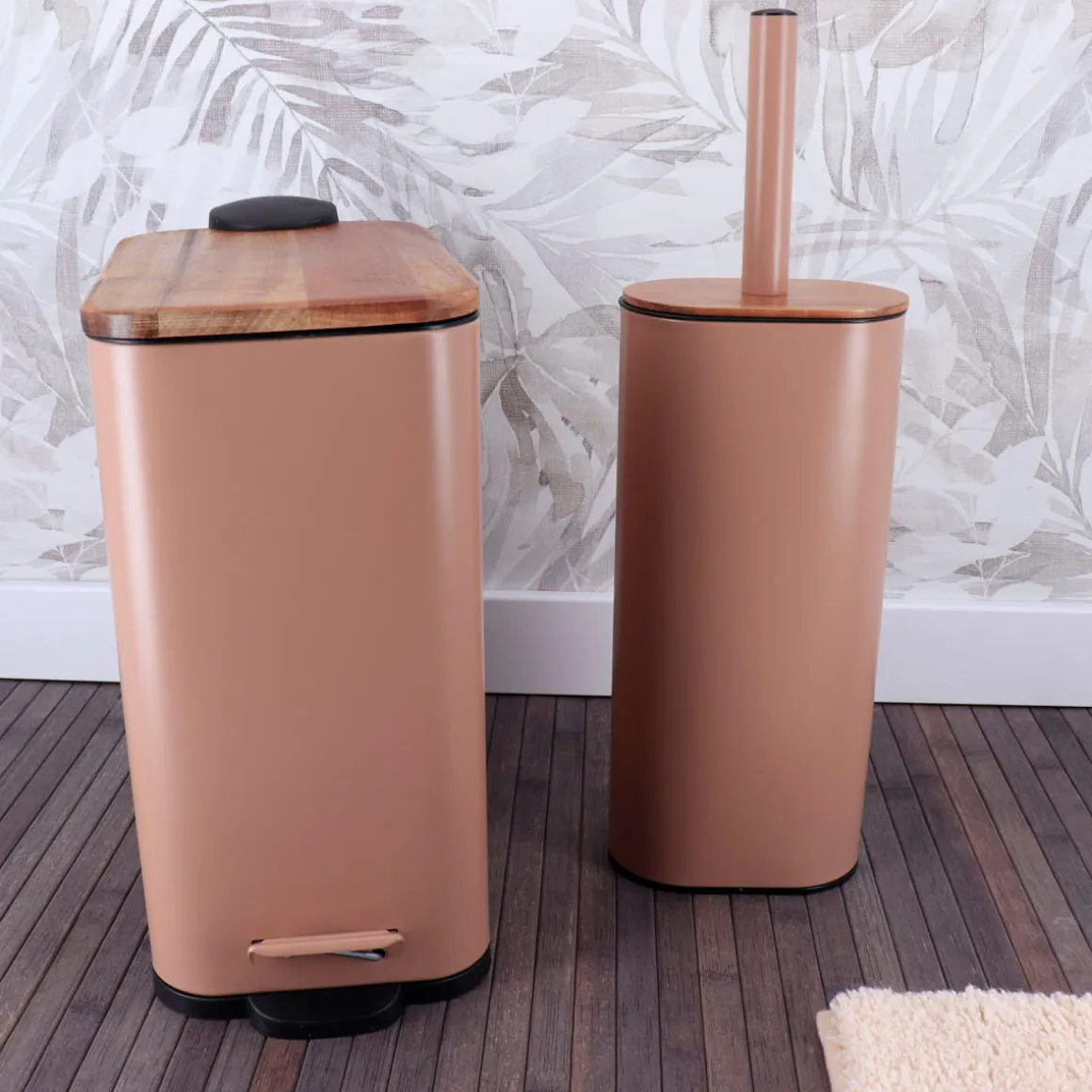 Escobillero metálico gris pardo