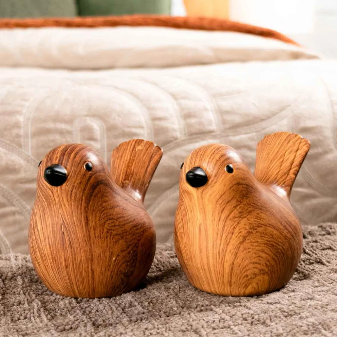 Estatua pájaro de cerámica marrón