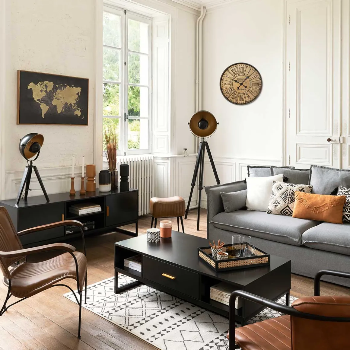 Lámpara De Mesa Lahti Negro Y Dorado Trípode