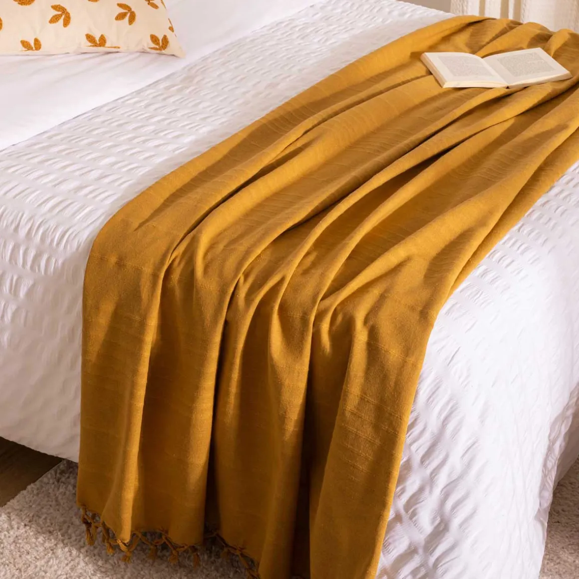 Manta Ocre Con Flecos 230x250cm