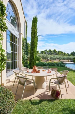 Mesa de exterior redonda YCONIA de aluminio