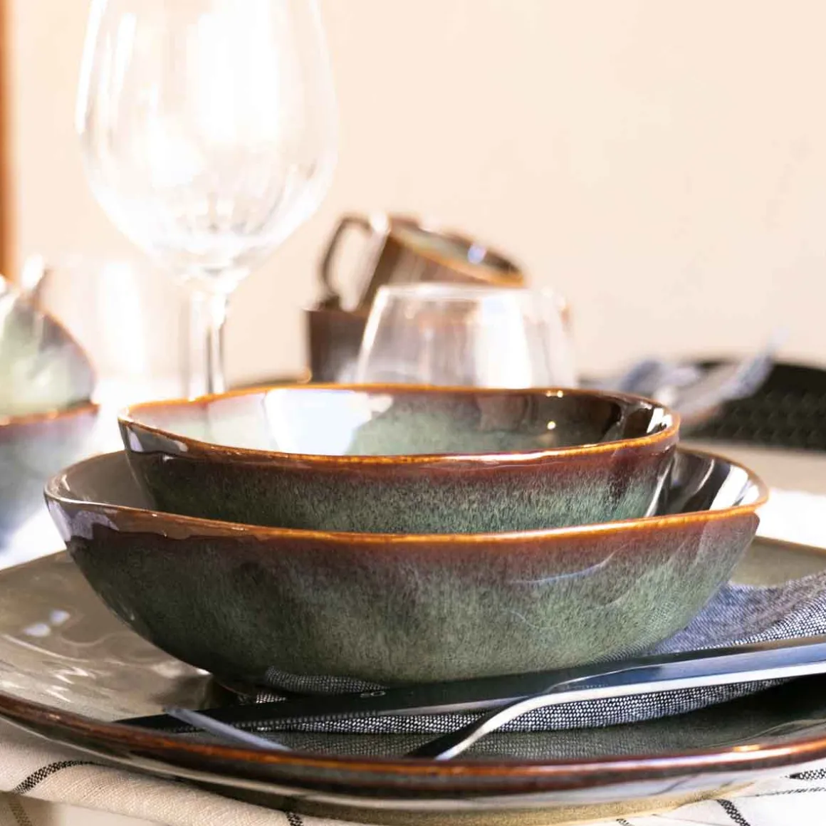 Plato Hondo Land 18.5cm