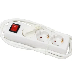 Regleta eléctrica blanca con 3 tomas e interruptor