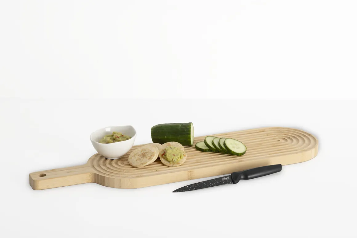 Tabla de cortar ovalada beige de bambú