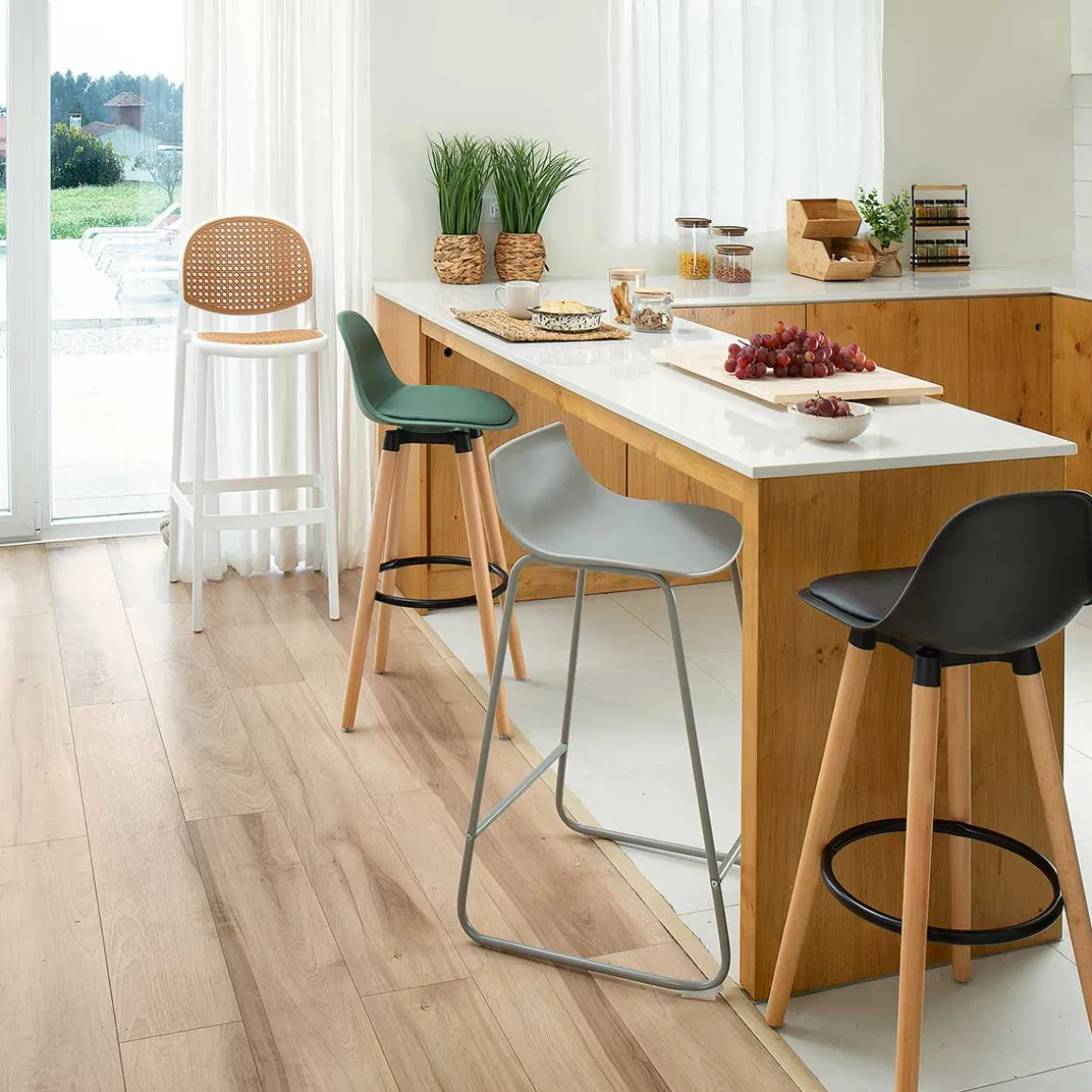 Taburete de bar MAXON negro